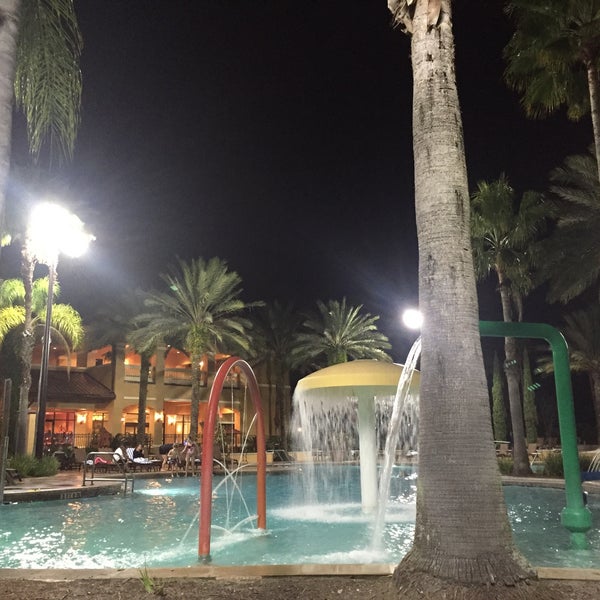 Photo taken at Floridays Resort Orlando by Jean Louis D. on 2/21/2016