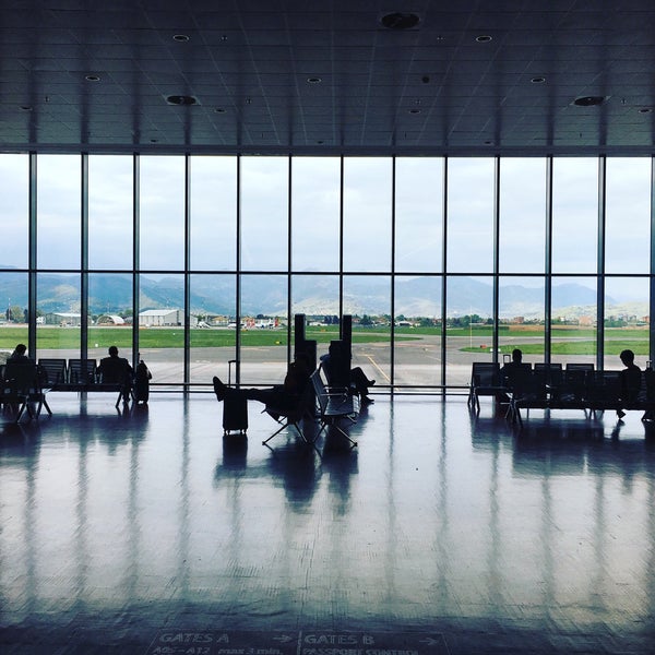 4/16/2016 tarihinde Zuzanna K.ziyaretçi tarafından Aeroporto di Orio al Serio &quot;Il Caravaggio&quot; (BGY)'de çekilen fotoğraf