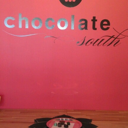 9/17/2012 tarihinde Candace S.ziyaretçi tarafından Chocolate South'de çekilen fotoğraf