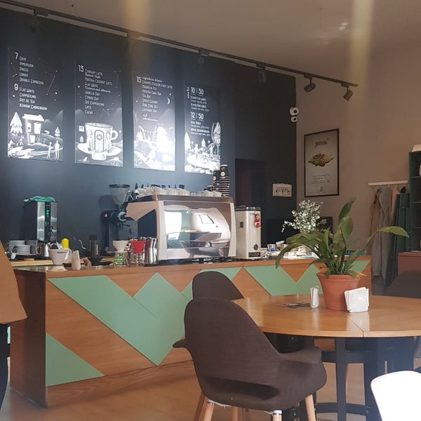 4/22/2019 tarihinde Gigi K.ziyaretçi tarafından Double B Coffee &amp; Tea'de çekilen fotoğraf