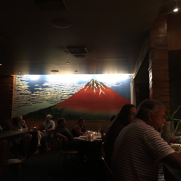 8/18/2017 tarihinde Asher Y.ziyaretçi tarafından Masu Sushi'de çekilen fotoğraf