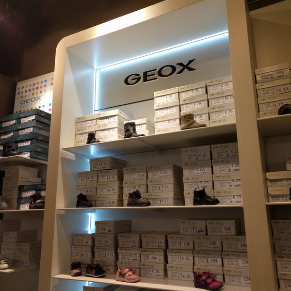 wazig puberteit roltrap Geox - Shoe Store in Maasmechelen