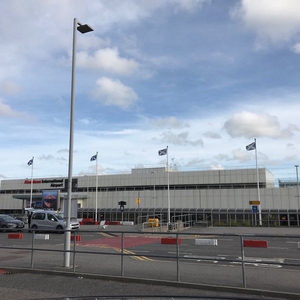 รูปภาพถ่ายที่ Aberdeen International Airport (ABZ) โดย Gordon C. เมื่อ 10/3/2016