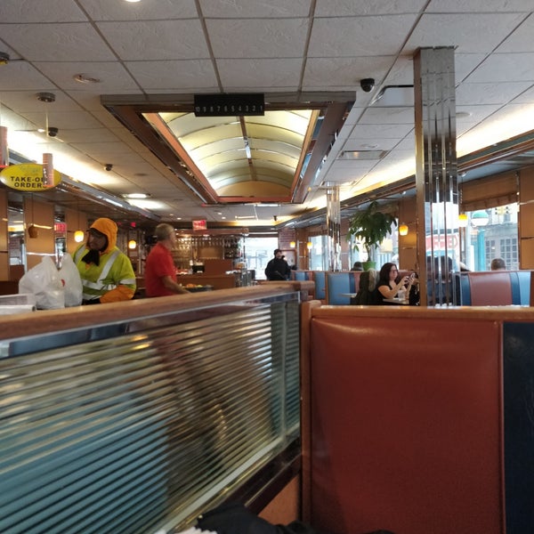 Photo taken at Kellogg&#39;s Diner by Gordon C. on 2/7/2018