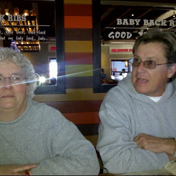 Photo taken at Chili&#39;s Grill &amp; Bar by Randall B. on 1/28/2012