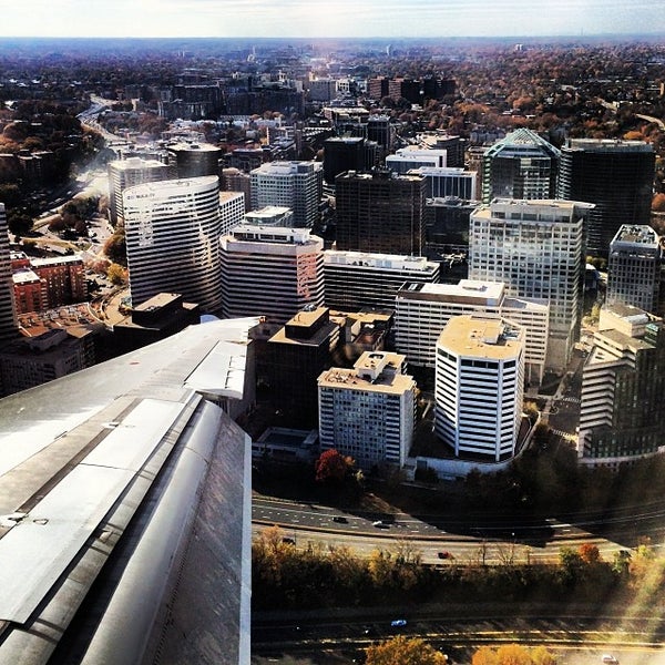Photos at Rosslyn, VA Neighborhood