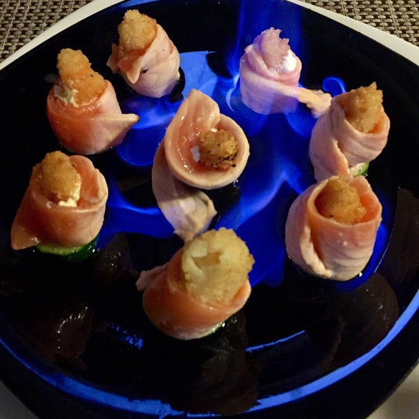 Foto diambil di Taishi | Express &amp; Sushi Lounge oleh Rê V. pada 6/7/2015