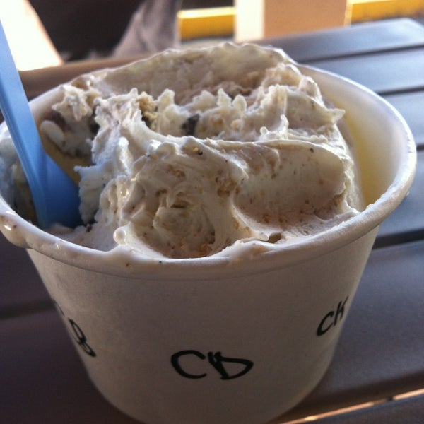 3/3/2013 tarihinde Stephanie D.ziyaretçi tarafından ChillN Nitrogen Ice Cream'de çekilen fotoğraf