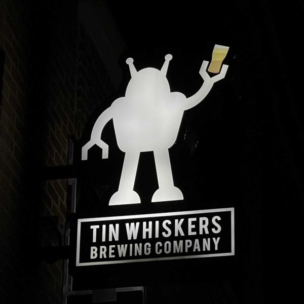 10/30/2021 tarihinde Arthur A.ziyaretçi tarafından Tin Whiskers Brewing Co.'de çekilen fotoğraf