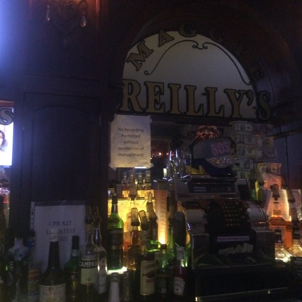 Photo prise au Maggie Reilly&#39;s Pub &amp; Restaurant par Marcia L. le3/28/2015