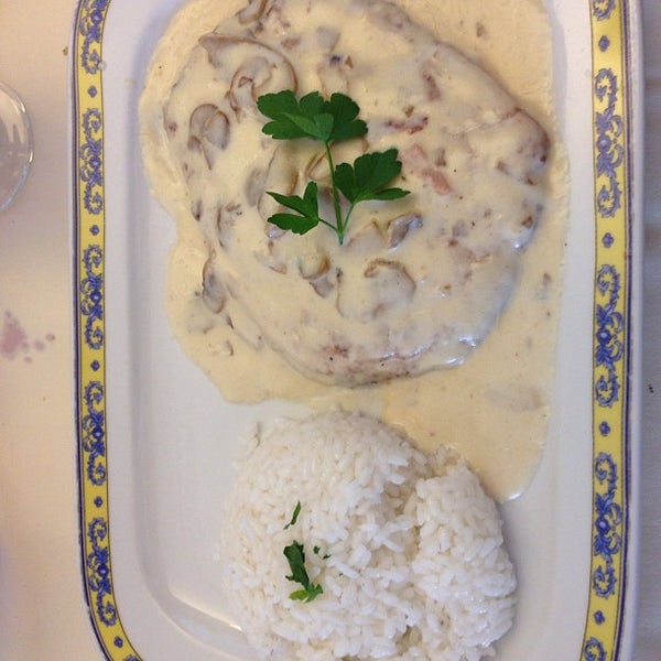 3/9/2013 tarihinde Antonio B.ziyaretçi tarafından Restaurante Capitolina'de çekilen fotoğraf