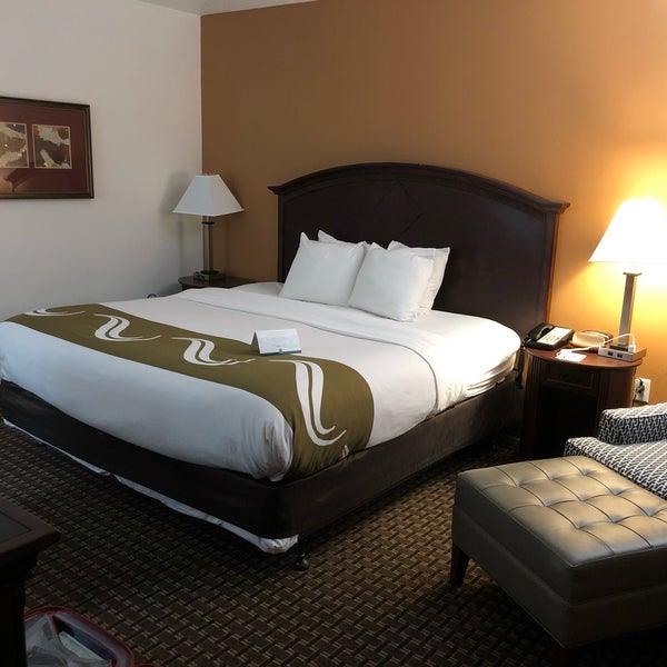 Photos At Quality Inn Suites Airport East Portland Portland Or