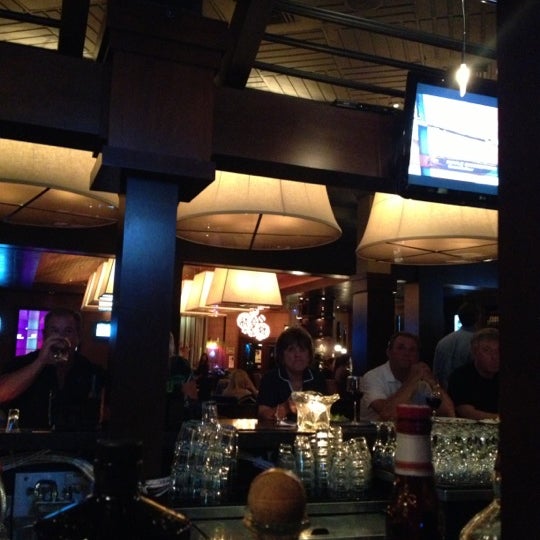 11/13/2012にKim L.がCarmine&#39;s Ocean Grill and Sushi Barで撮った写真