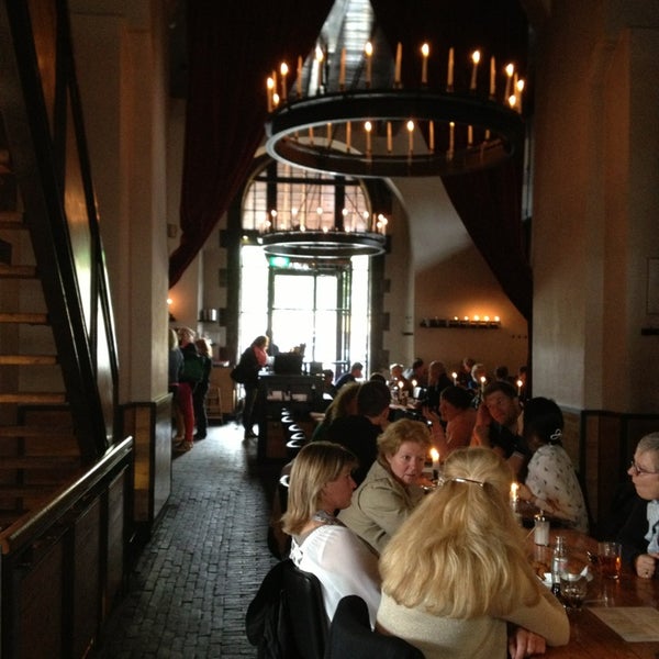 Das Foto wurde bei Restaurant-Café In de Waag von Kim L. am 6/1/2013 aufgenommen