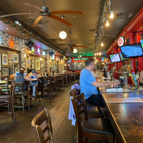 6/19/2021にKim L.がGrease Burger, Beer and Whiskey Barで撮った写真