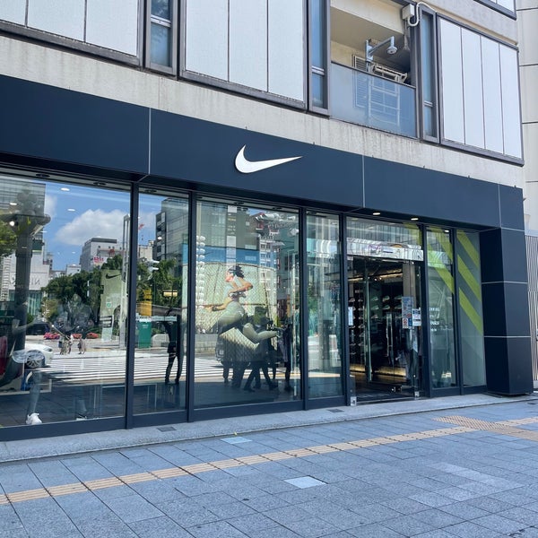 Nike Running Store Sports Quest 中区 0 Tips