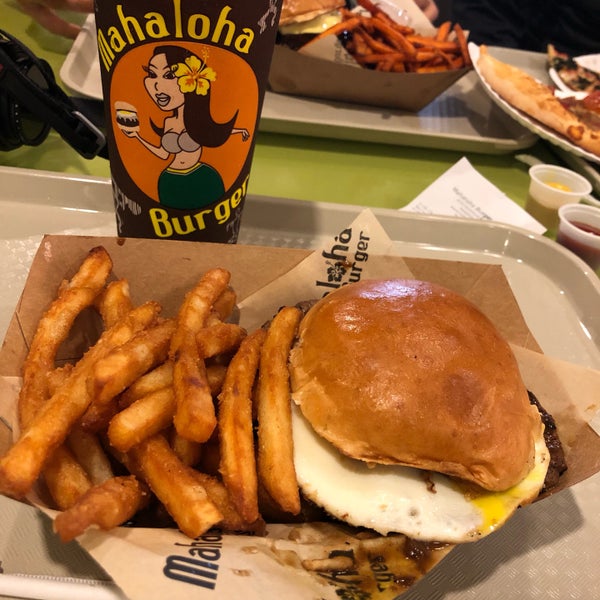 Photo taken at Mahaloha Burger by doffy on 1/19/2019