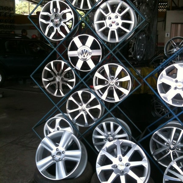 Grillo's Pneus Automotive Repair Shop in Betim