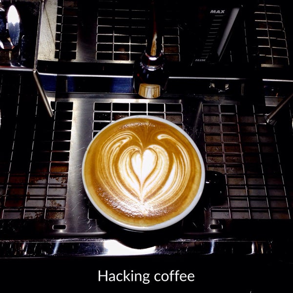 Снимок сделан в Hacking Coffee пользователем Suriya D. 8/27/2015