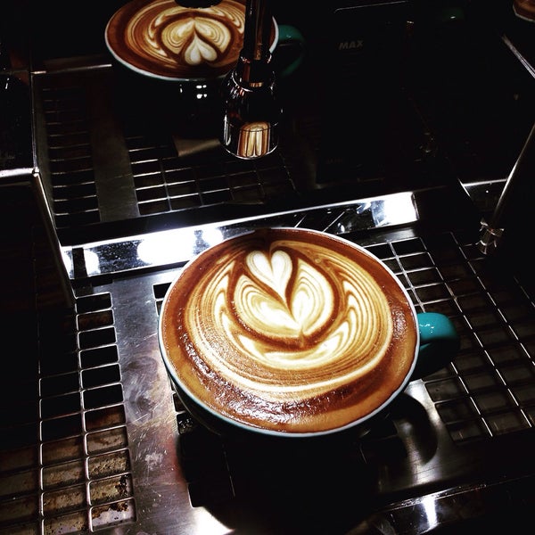9/6/2015 tarihinde Suriya D.ziyaretçi tarafından Hacking Coffee'de çekilen fotoğraf