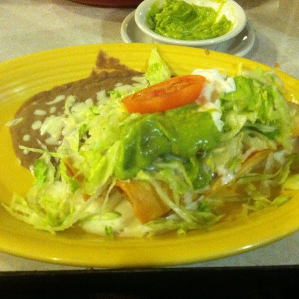 Das Foto wurde bei La Galera Mexican Restaurant von Joe S. am 10/16/2012 aufgenommen