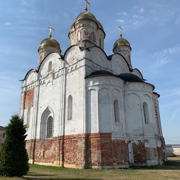 Лужецкий монастырь фото Лужецкий монастырь в Можайске