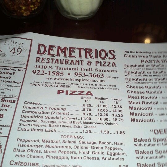 รูปภาพถ่ายที่ Demetrio&#39;s Restaurant &amp; Pizza โดย Janice G. เมื่อ 12/20/2012