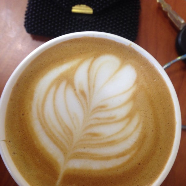 Foto tirada no(a) Espresso Elevado por Lady N. em 5/16/2014