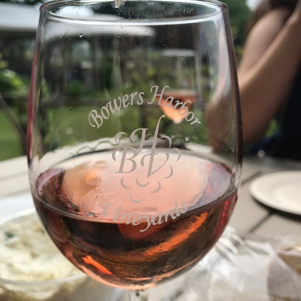 Photo taken at Bowers Harbor Vineyards by Lady N. on 7/6/2019