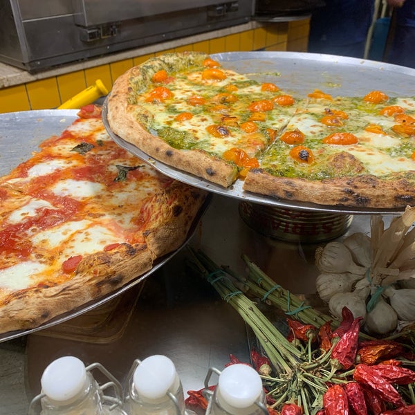 Foto diambil di Pizza &amp; Co. oleh Veronica . pada 8/3/2019