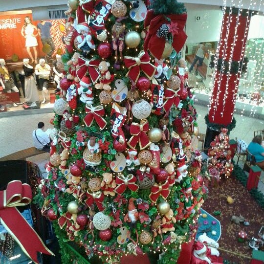 Photo taken at Shopping Norte Sul by George A. on 12/21/2011