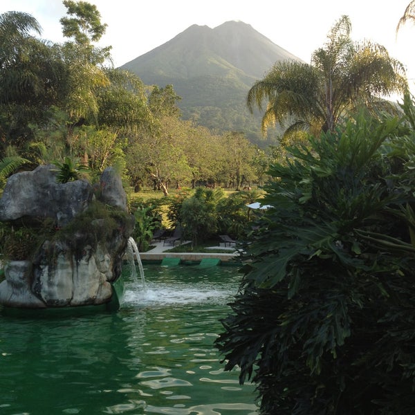 รูปภาพถ่ายที่ Paradise Hot Springs Resort โดย Georgia P. เมื่อ 5/8/2013