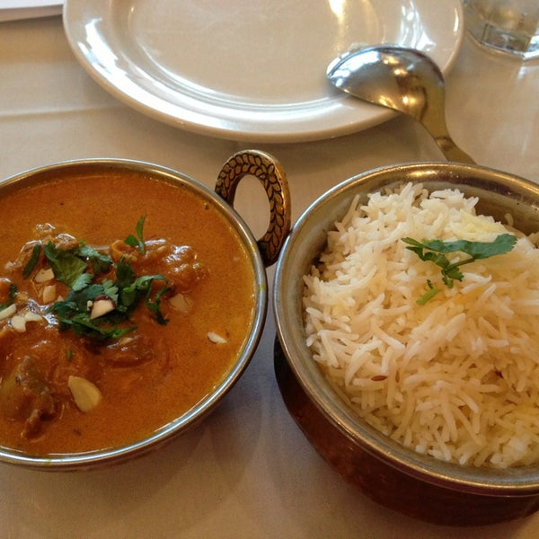 Foto tirada no(a) Qazi&#39;s Indian Restaurant por Naoko S. em 1/27/2013