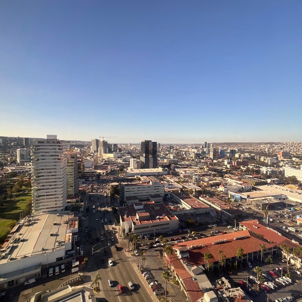 รูปภาพถ่ายที่ Grand Hotel Tijuana โดย César P. เมื่อ 12/9/2022