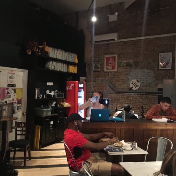 8/27/2016에 tanpopo5님이 Taszo Espresso Bar에서 찍은 사진