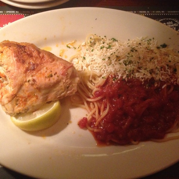 Photo taken at The Old Spaghetti Factory by Kimmy M. on 12/27/2013