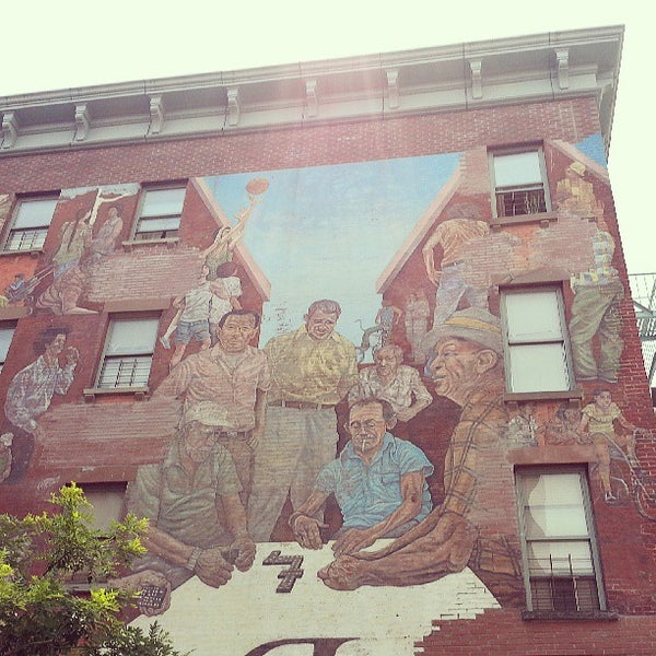 รูปภาพถ่ายที่ East Harlem Cafe โดย Eddy A. เมื่อ 6/27/2013