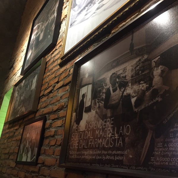 Foto tirada no(a) Pecorino Bar &amp; Trattoria por Vanessa A. em 11/9/2016