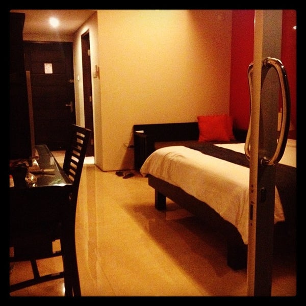 отель затмения