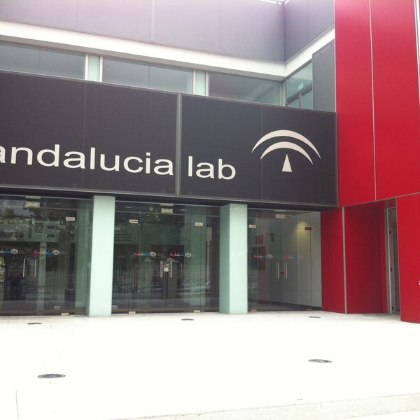 Foto scattata a Andalucia Lab da Cristobal D. il 4/26/2013