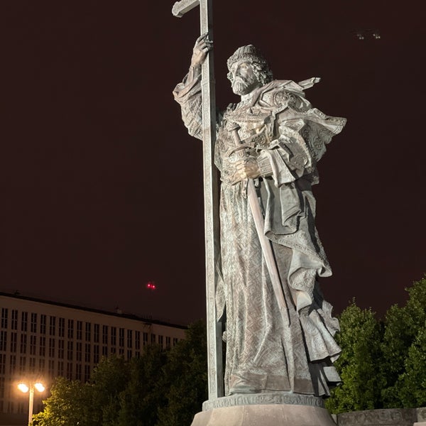 Памятник Князю Владимиру В Москве Фото