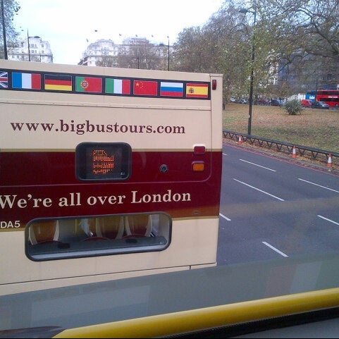 Photo taken at Big Bus Tours - London by Natalia T. on 11/25/2012