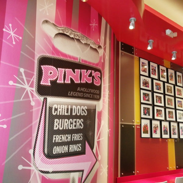 7/20/2018에 Mariel J.님이 Pink&#39;s Hot Dogs에서 찍은 사진