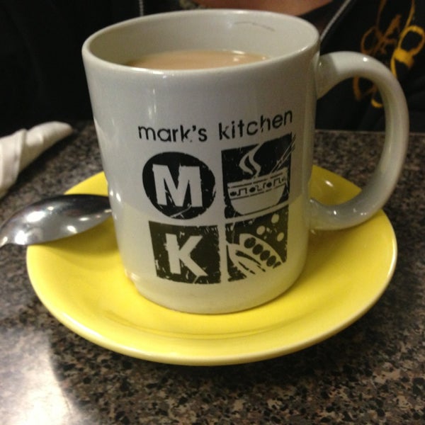 รูปภาพถ่ายที่ Mark&#39;s Kitchen โดย Amy K. เมื่อ 8/18/2013
