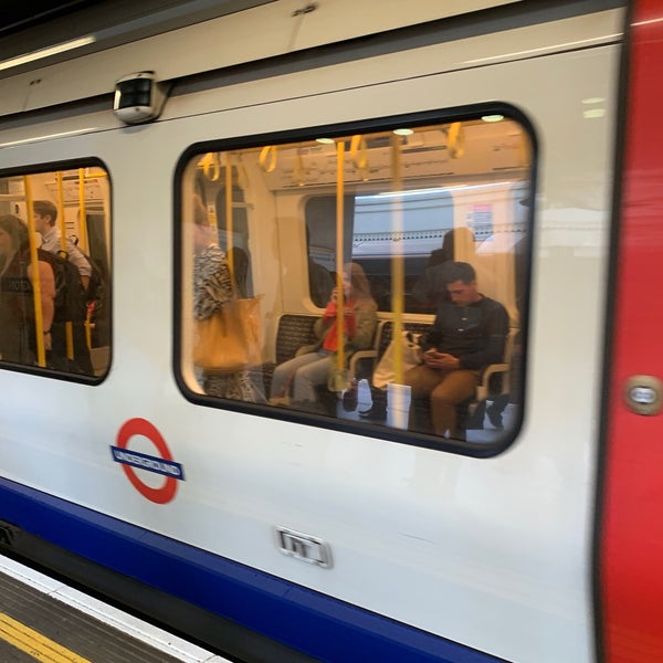 8/13/2019에 Yoshihiro님이 Paddington London Underground Station (Hammersmith &amp; City and Circle lines)에서 찍은 사진