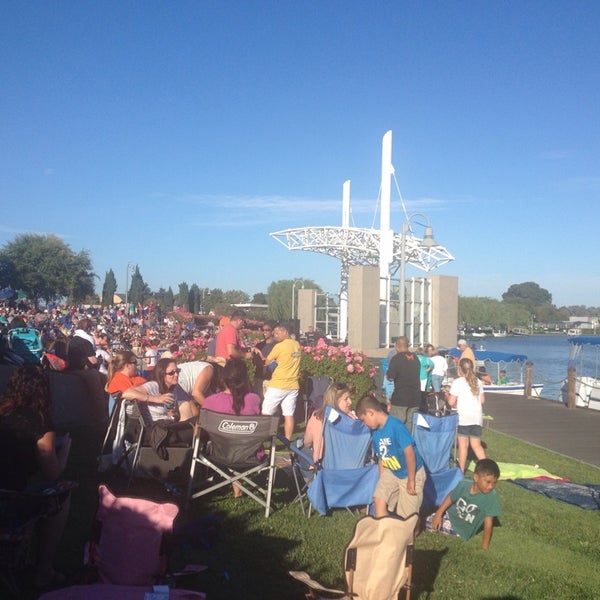 Foster City Summer Concerts in the Park (Artık Kapalı) Foster City'de