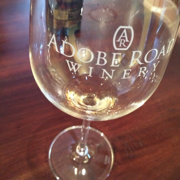 Foto tirada no(a) Adobe Road Winery por Marcela S. em 3/28/2014