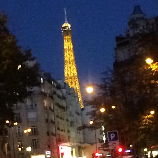 10/15/2015 tarihinde Joel G.ziyaretçi tarafından La Gare'de çekilen fotoğraf
