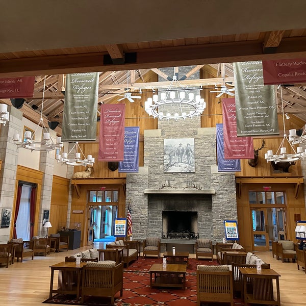 National Conservation Training Center (NCTC) Gedung Pemerintah di