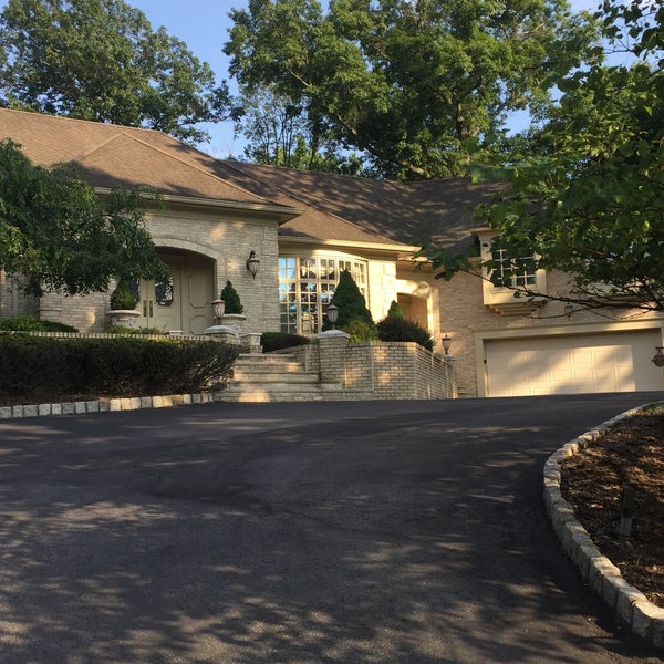 Tony Soprano House Caldwell NJ tony-soprano-house-caldwell-nj